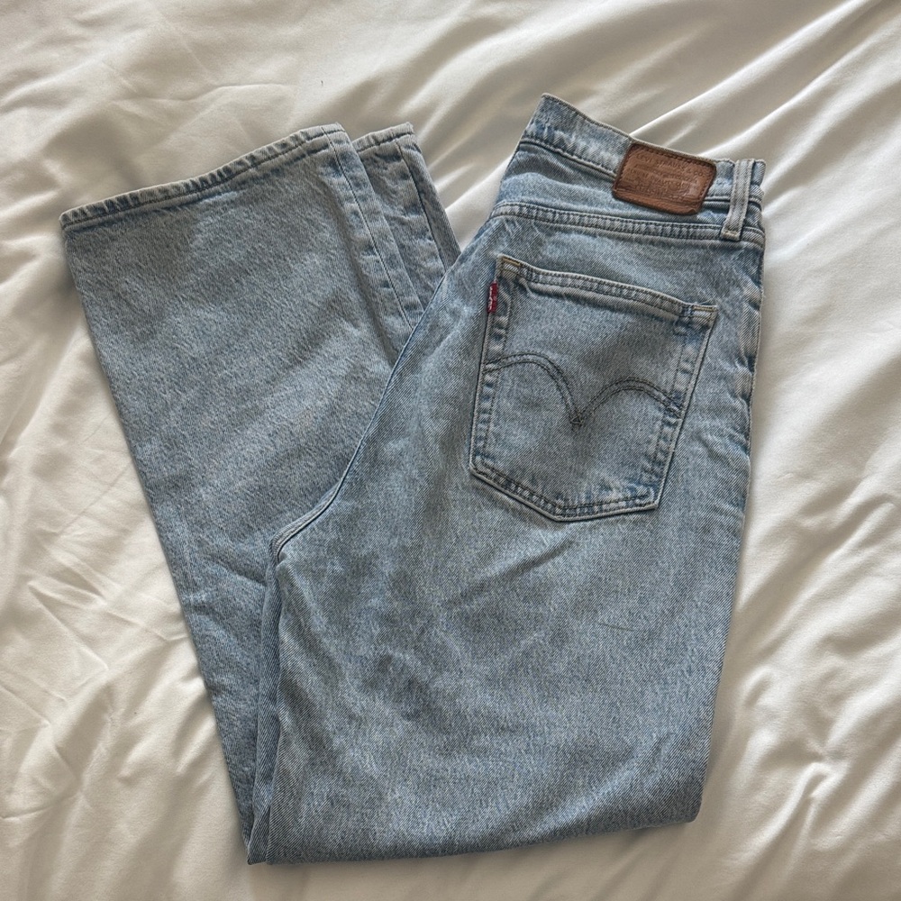 Levi's Women's Light Blue Straight Jeans